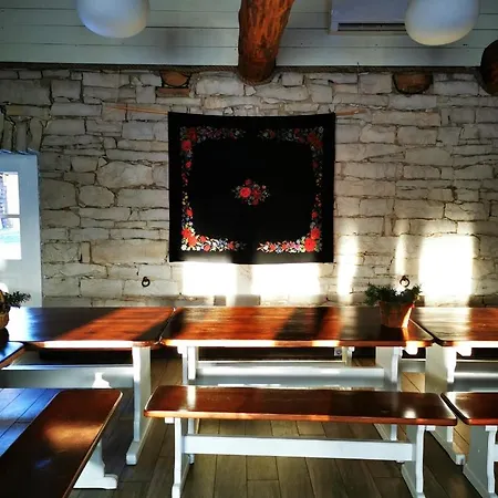 Vanatoa Taluhotell * Koguva