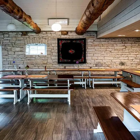 Vanatoa Taluhotell Hotel