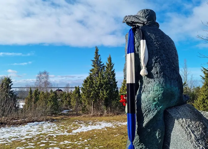 מלון Vanatoa Taluhotell *