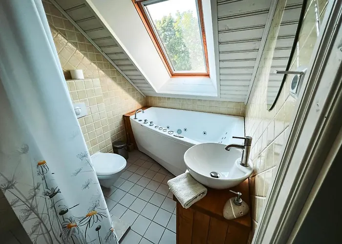 מלון Vanatoa Taluhotell *