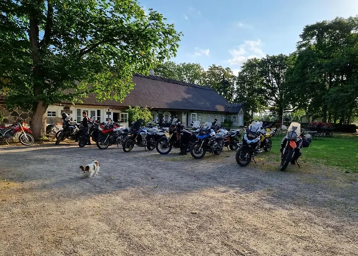 Vanatoa Taluhotell * Koguva