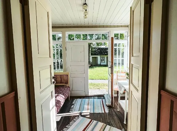 מלון Vanatoa Taluhotell