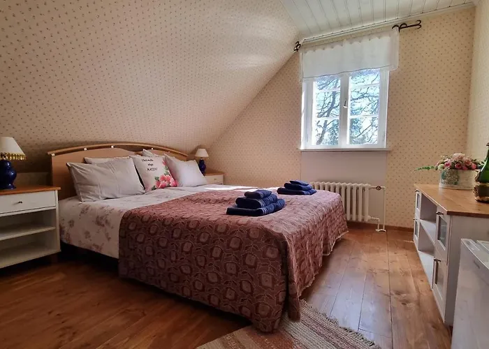 Vanatoa Taluhotell מלון Koguva